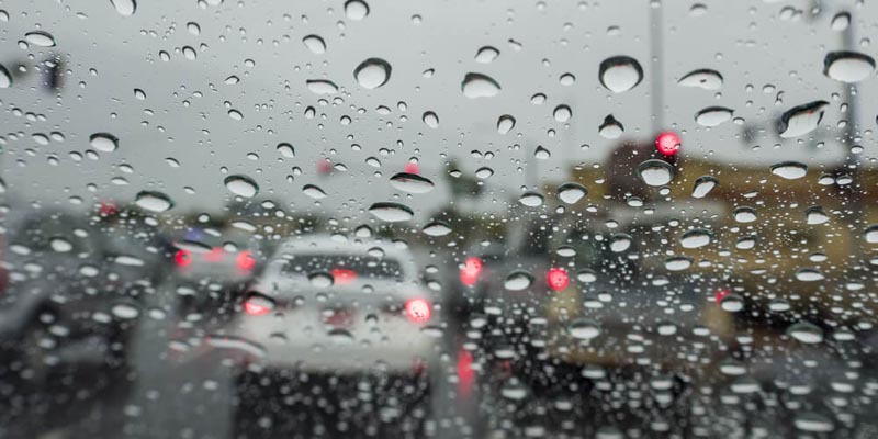 ۱۰ شرط مهم برای رانندگی در باران