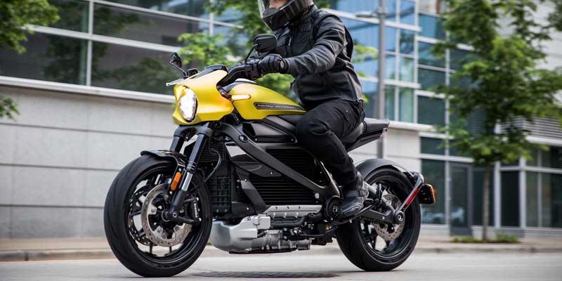 رانندگی با موتورسیکت‌های برقی هم نیاز به گواهینامه دارد